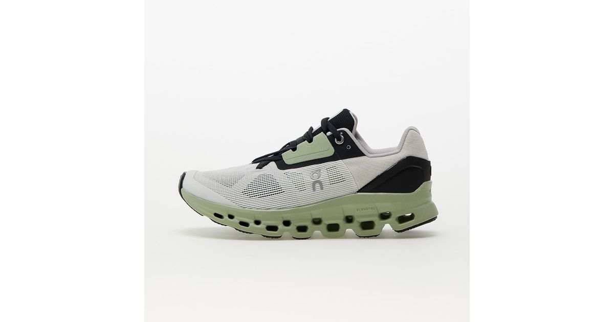 On W Cloudstratus White/ Black in Green Lyst