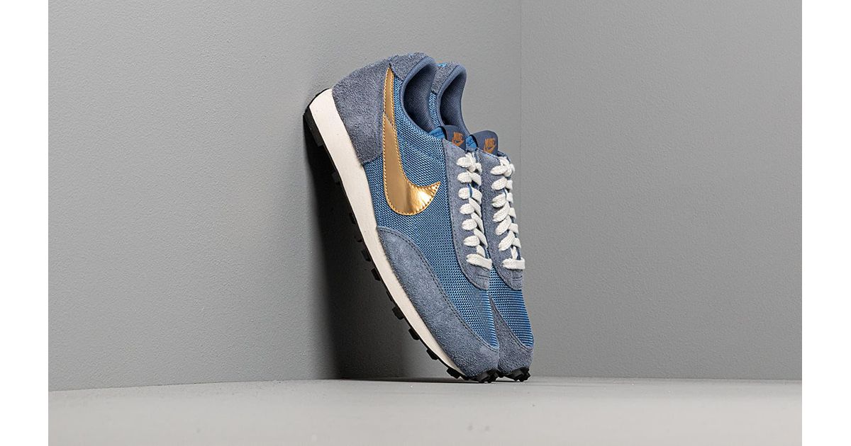 nike daybreak sp blue gold