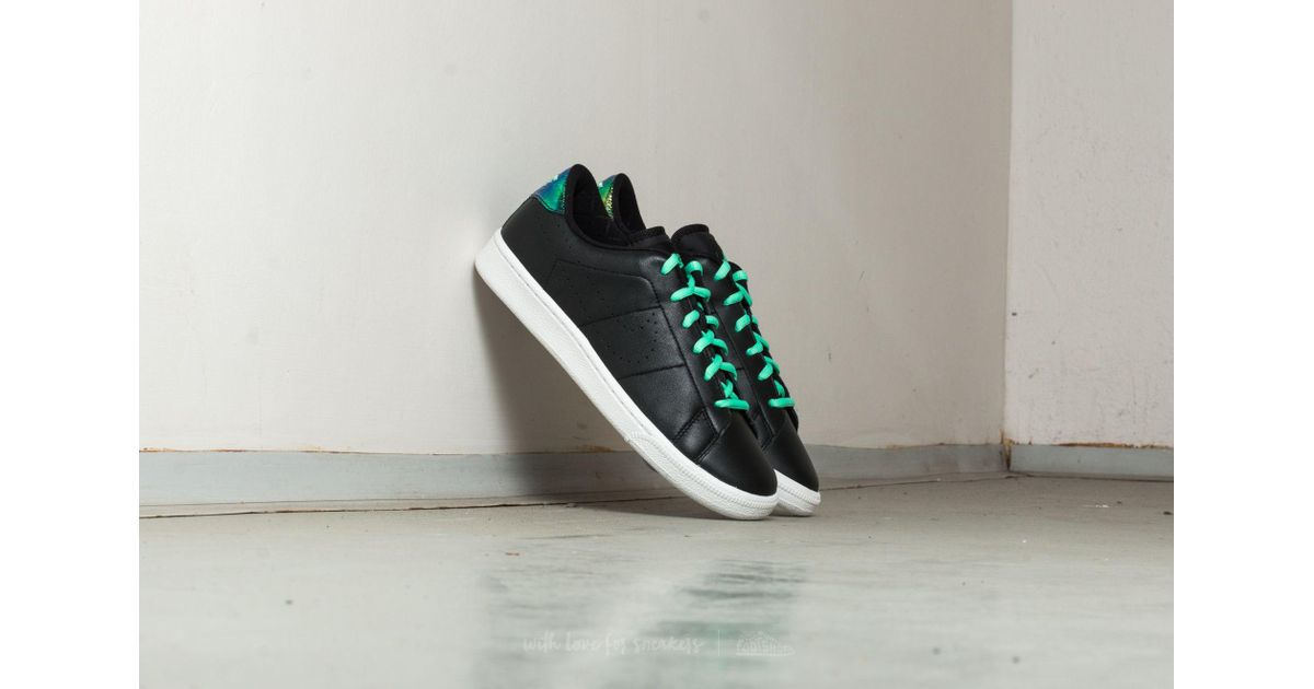 nike tennis classic premium