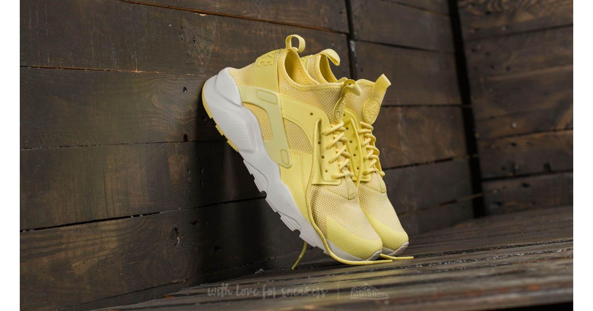 nike huarache ultra yellow