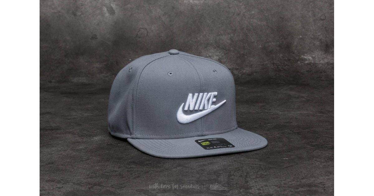 nike pro cap futura