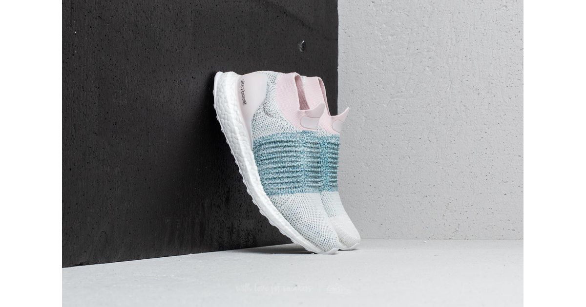 ultra boost laceless w