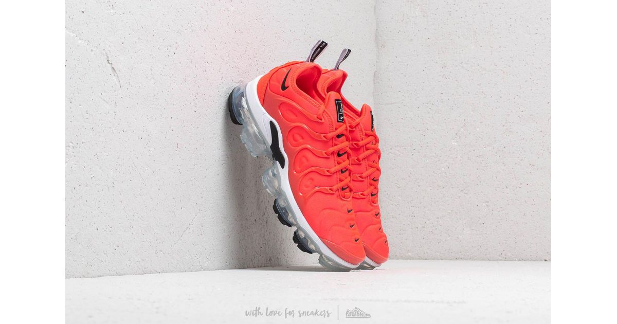 bright red vapormax