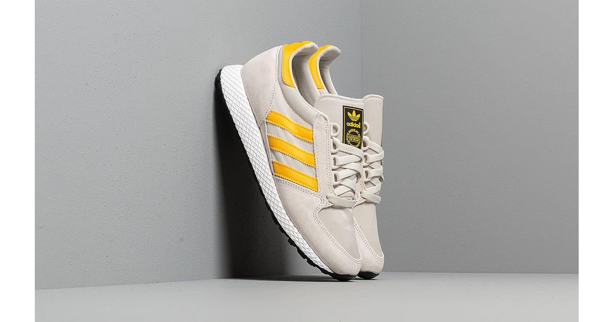 adidas Originals Adidas Forest Grove Raw White/ Bold Gold/ Crystal White in  Grau für Herren | Lyst DE