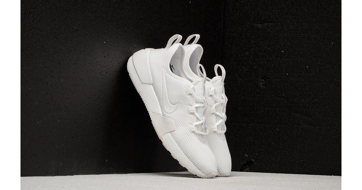 ashin modern nike white