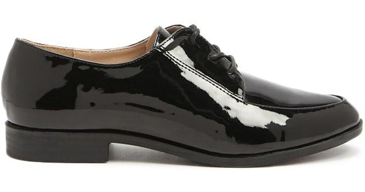 Forever 21 Women�s Faux Patent Leather Oxford Shoe in