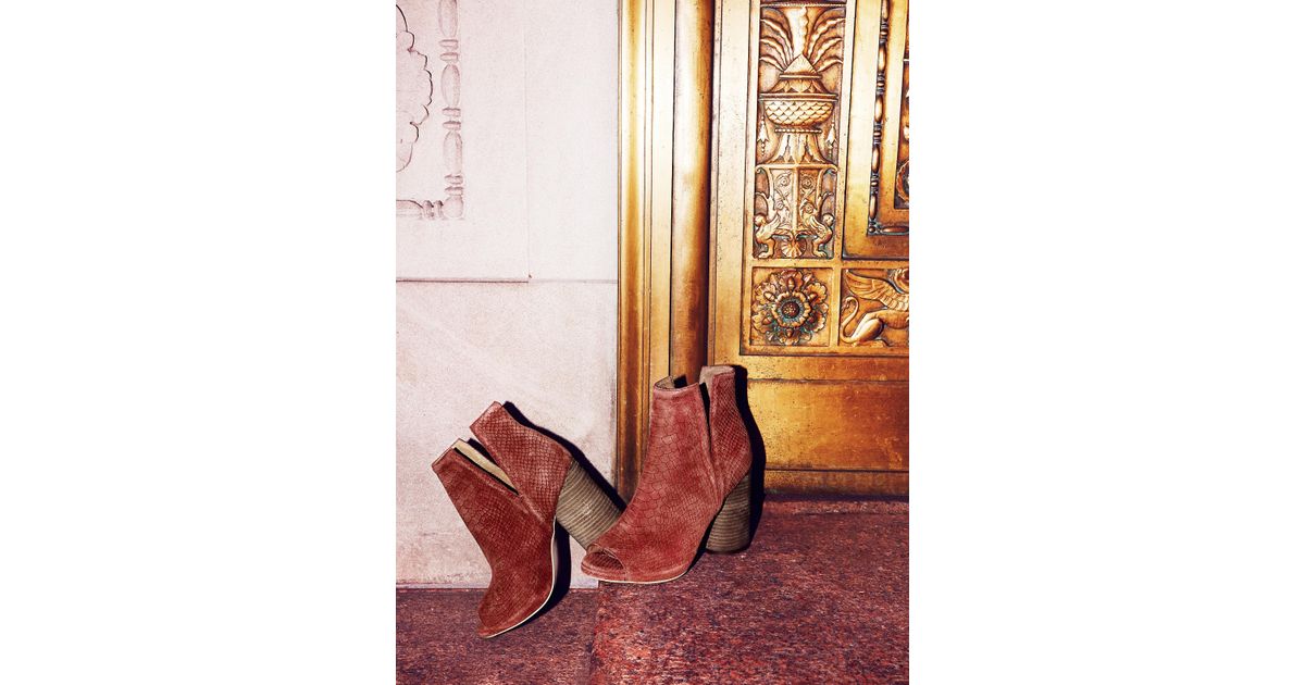 infinity heel boot