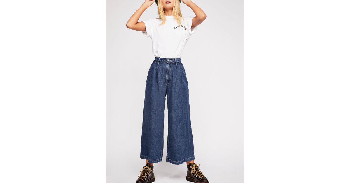 levi's wide leg pleated jeans