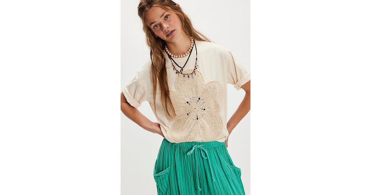 THE TALES Crochet Flower Tee in Green | Lyst