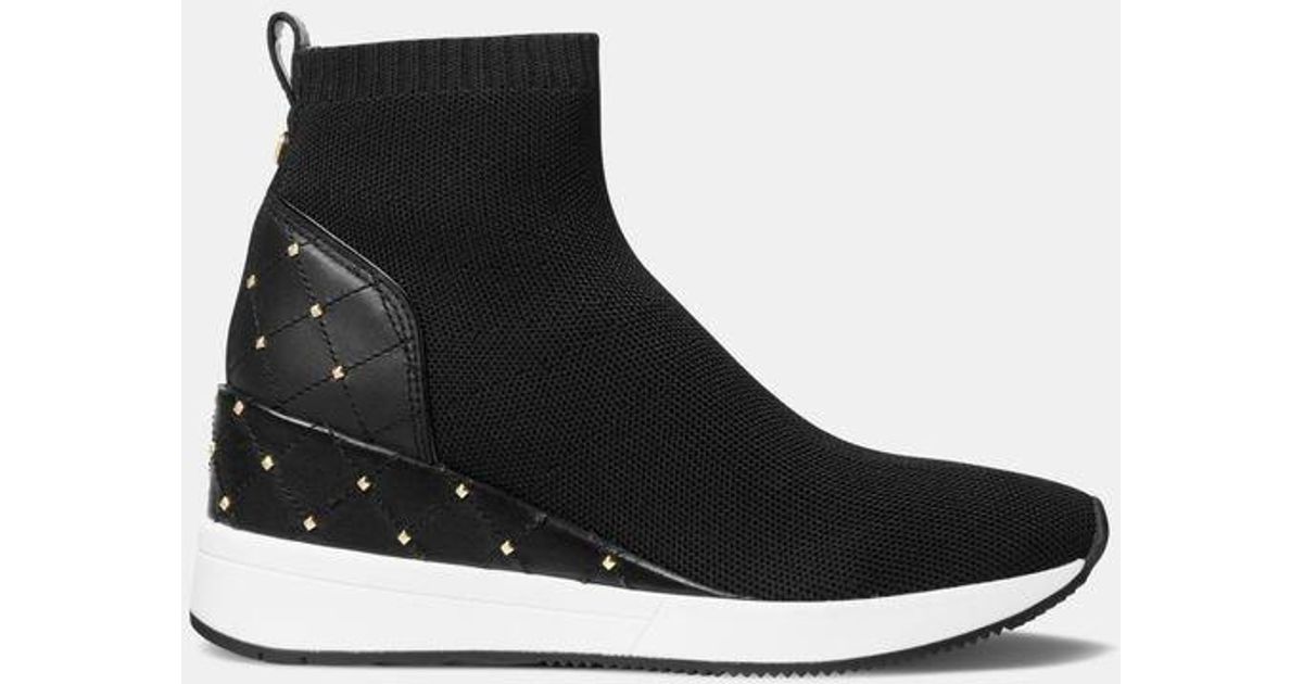 escarpin louboutin clouté