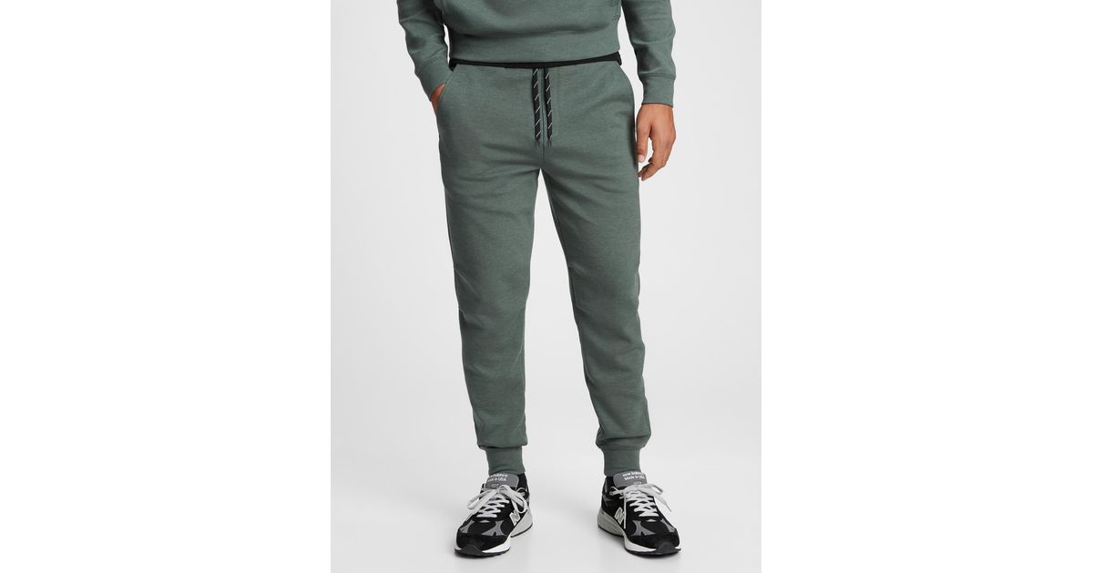 performance joggers mens