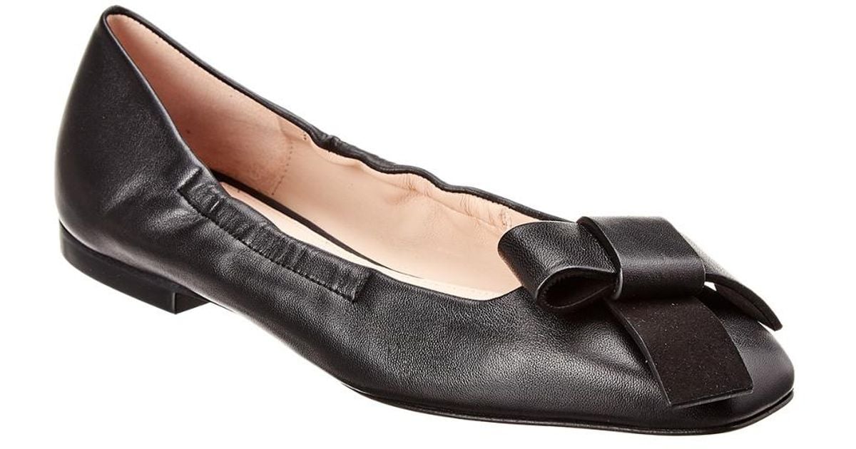 stuart weitzman triton leather flat
