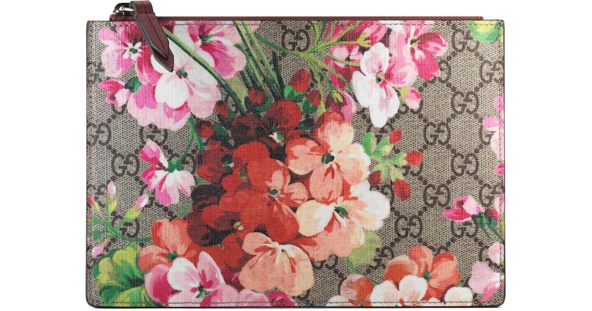Gucci GG Blooms Pouch – Sabrina's Closet