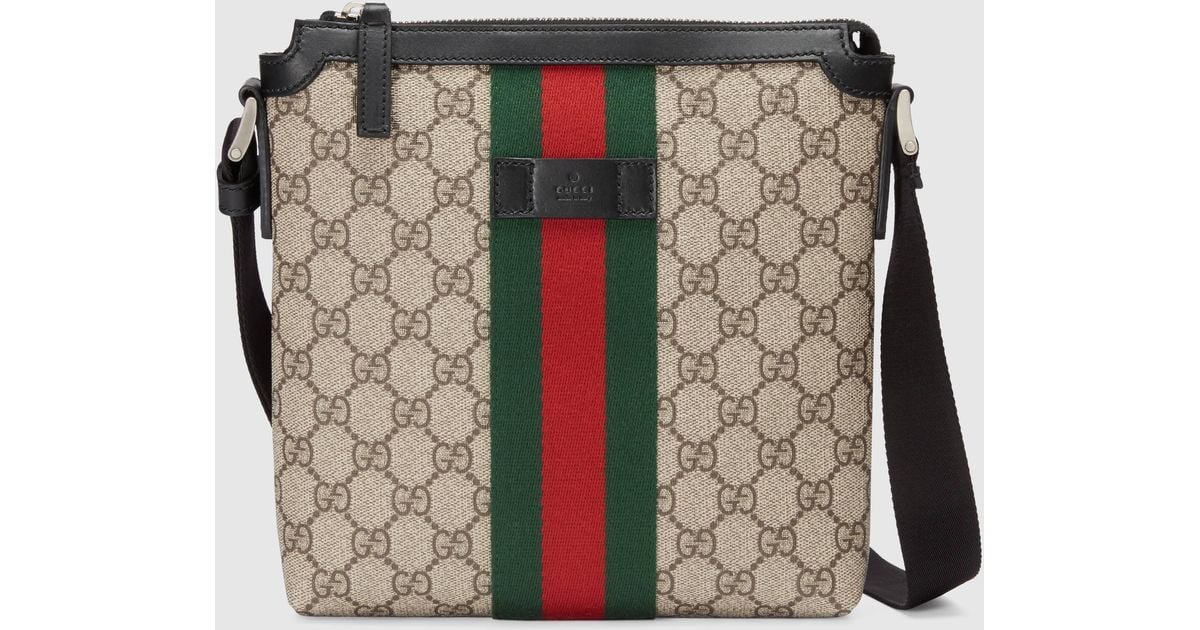 Gucci Flache Umhängetasche aus GG Supreme mit Webstreifen in Natur für  Herren | Lyst CH