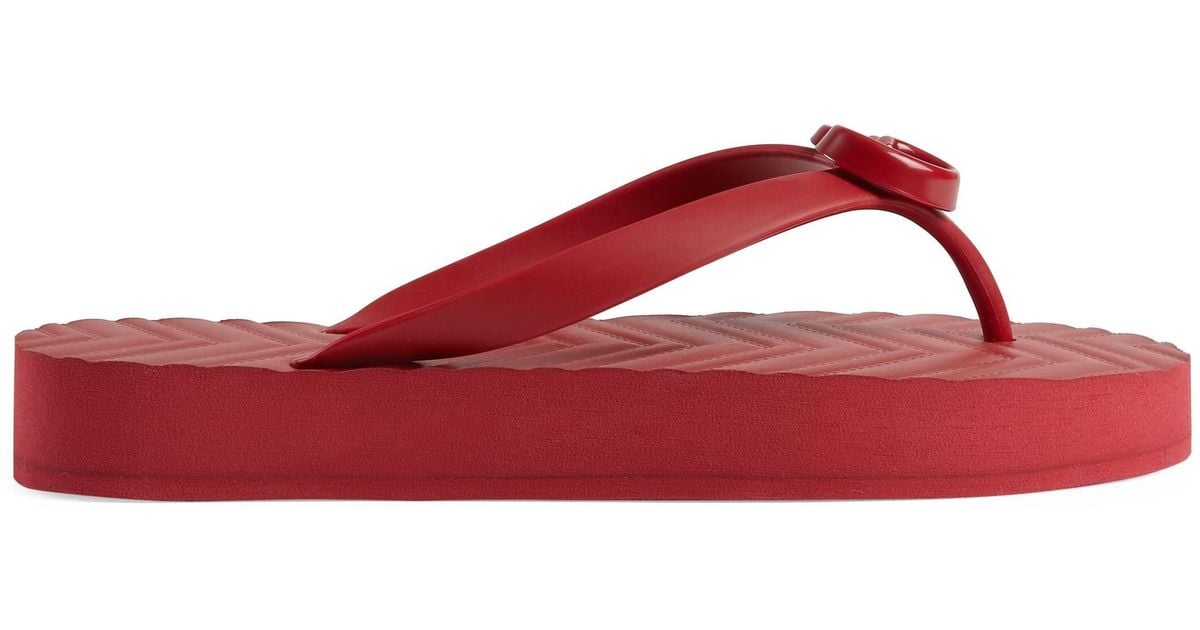 Gucci Chevron Thong Sandal in Red | Lyst