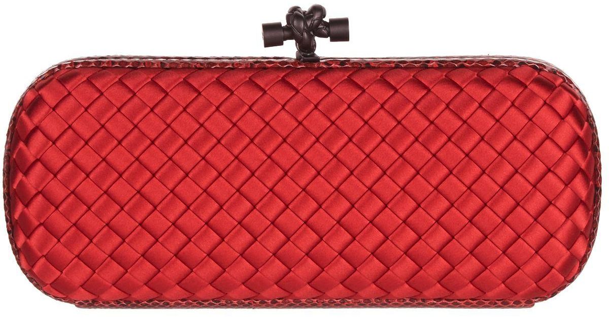 BOTTEGA VENETA Diamond Stitch Leather Knot Clutch