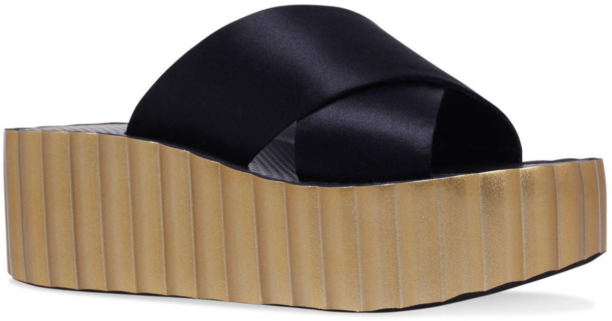 tory burch scallop wedge