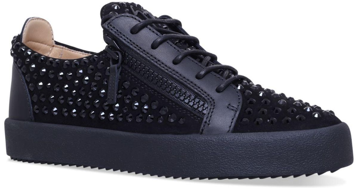 kubiske dø erfaring Giuseppe Zanotti Stud Embellished Low Top Sneakers in Black for Men | Lyst