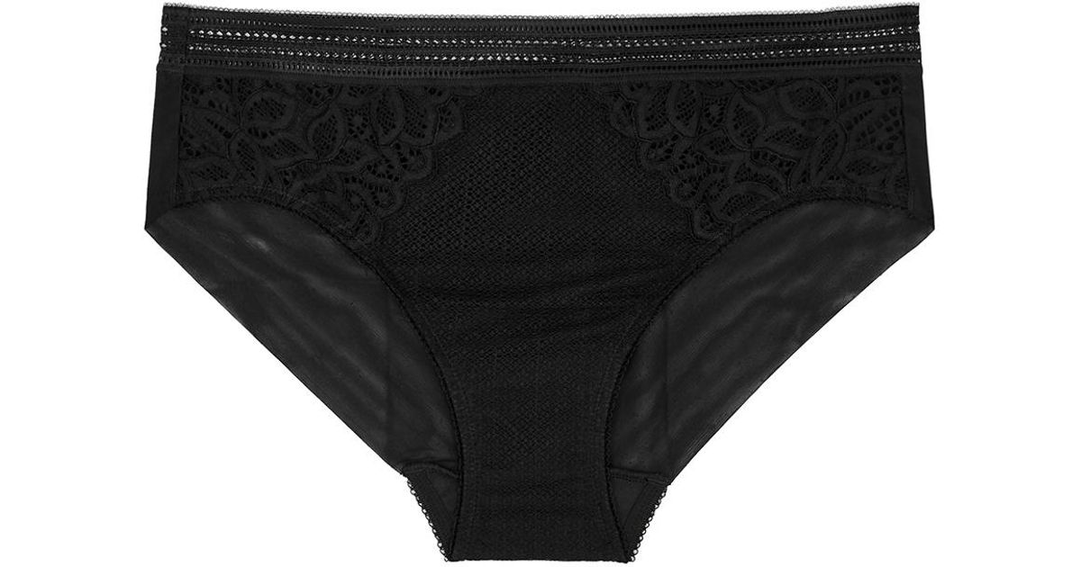 Wacoal Raffine Lace Briefs in Black Lyst