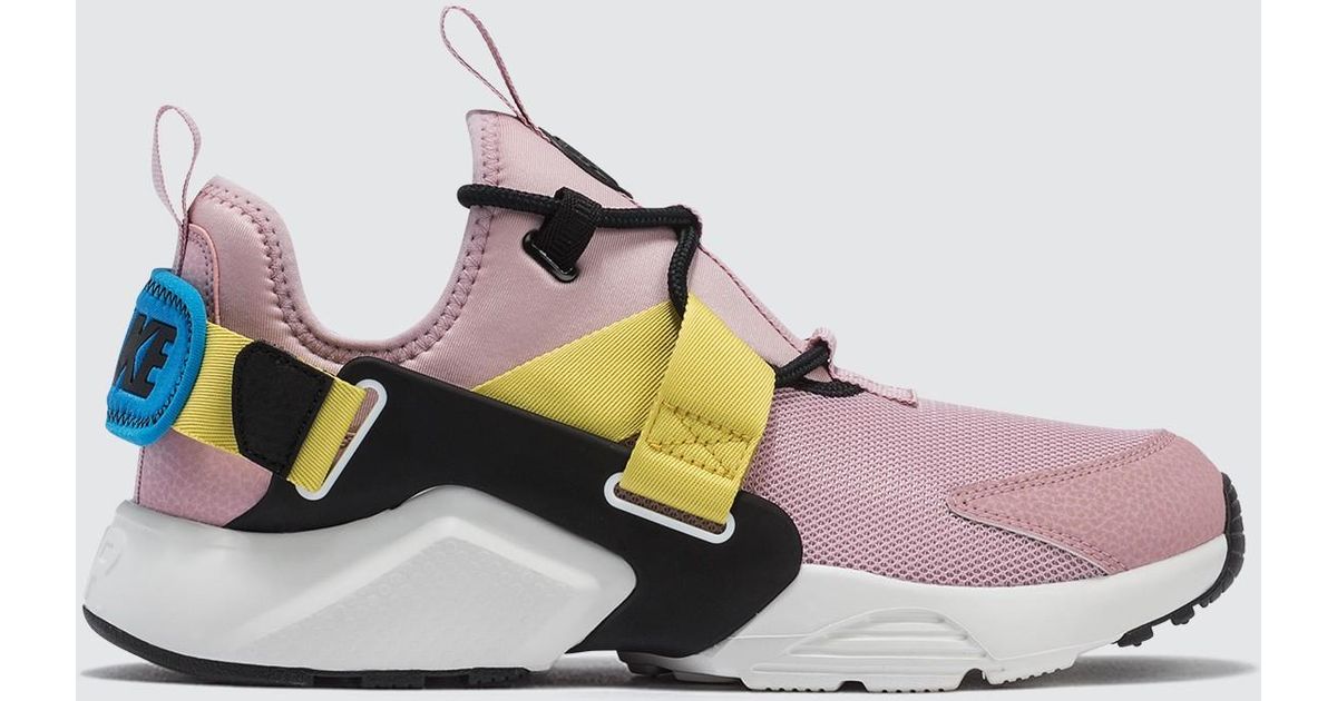 Nike W Air Huarache City Low In Pink Lyst