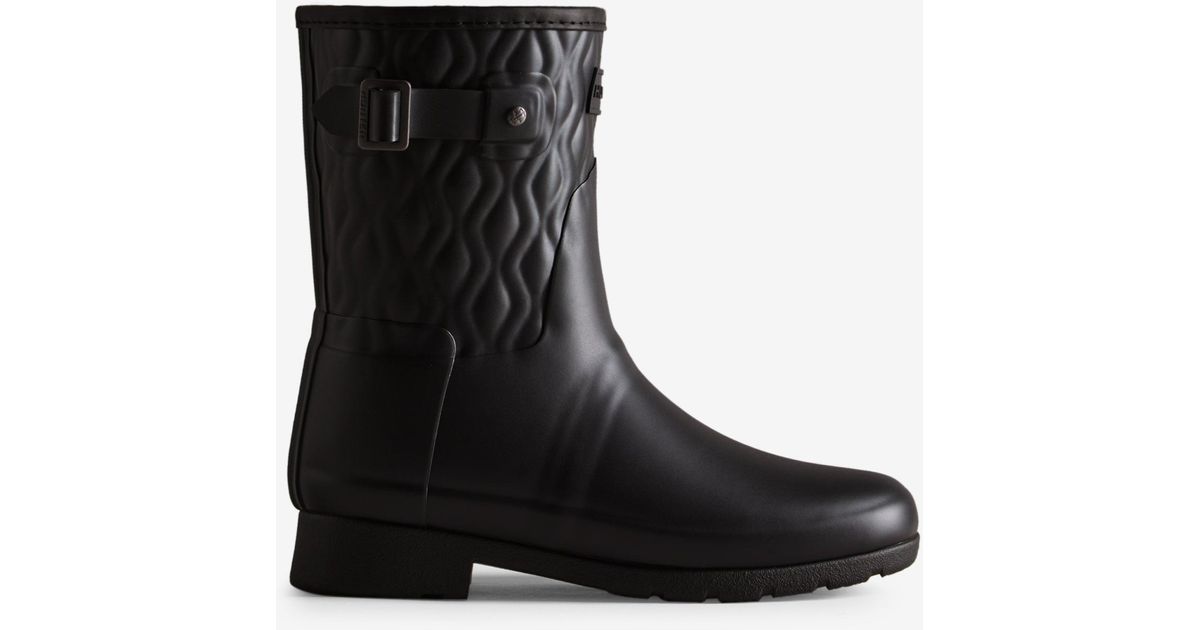 HUNTER Refined Slim Fit Vertical Quilted Short Rain Boots in Black | Lyst