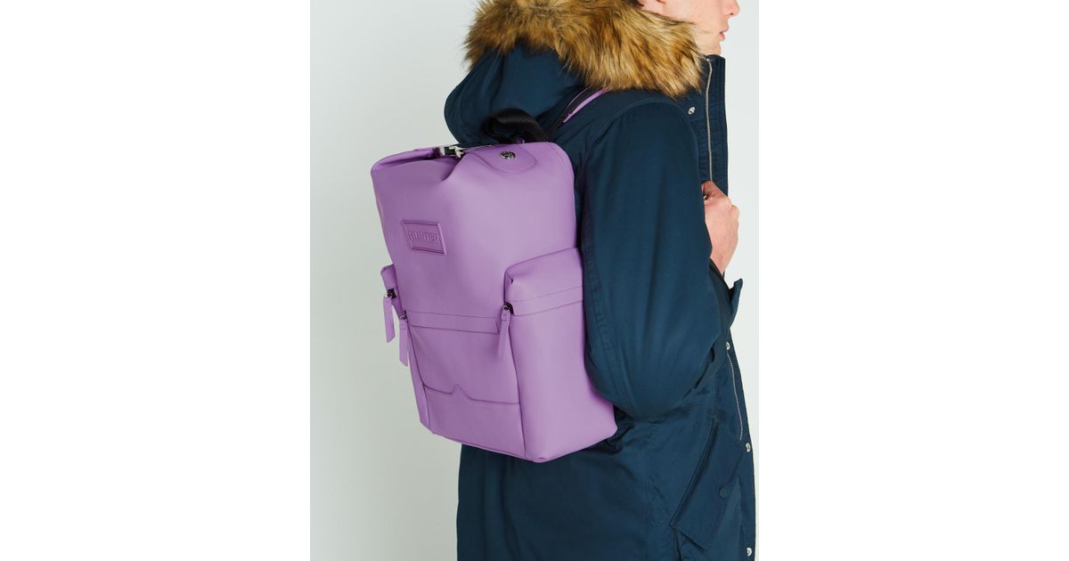 HUNTER Original Top Clip Backpack - Rubberized Leather in Purple | Lyst