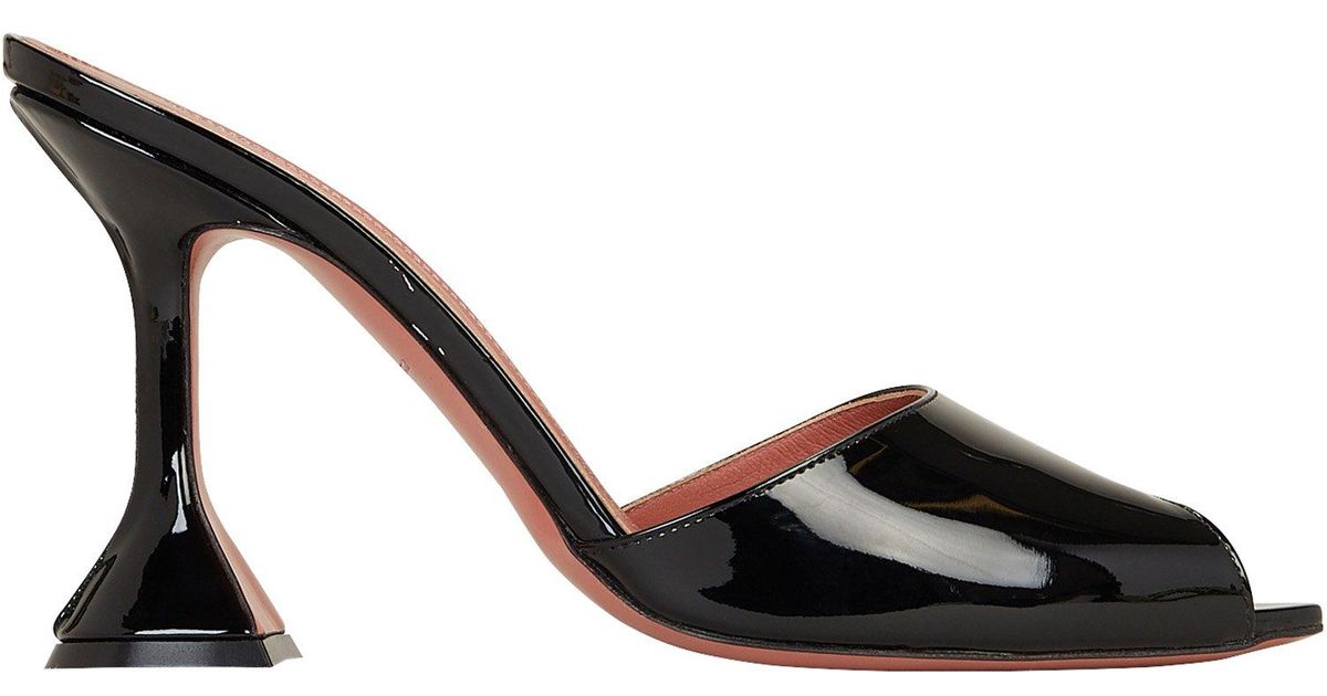 AMINA MUADDI Tina Patent Leather Slides in Black | Lyst