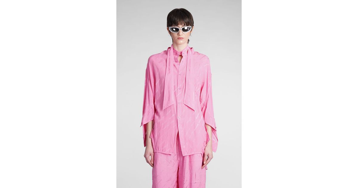 black pants with pink shirt