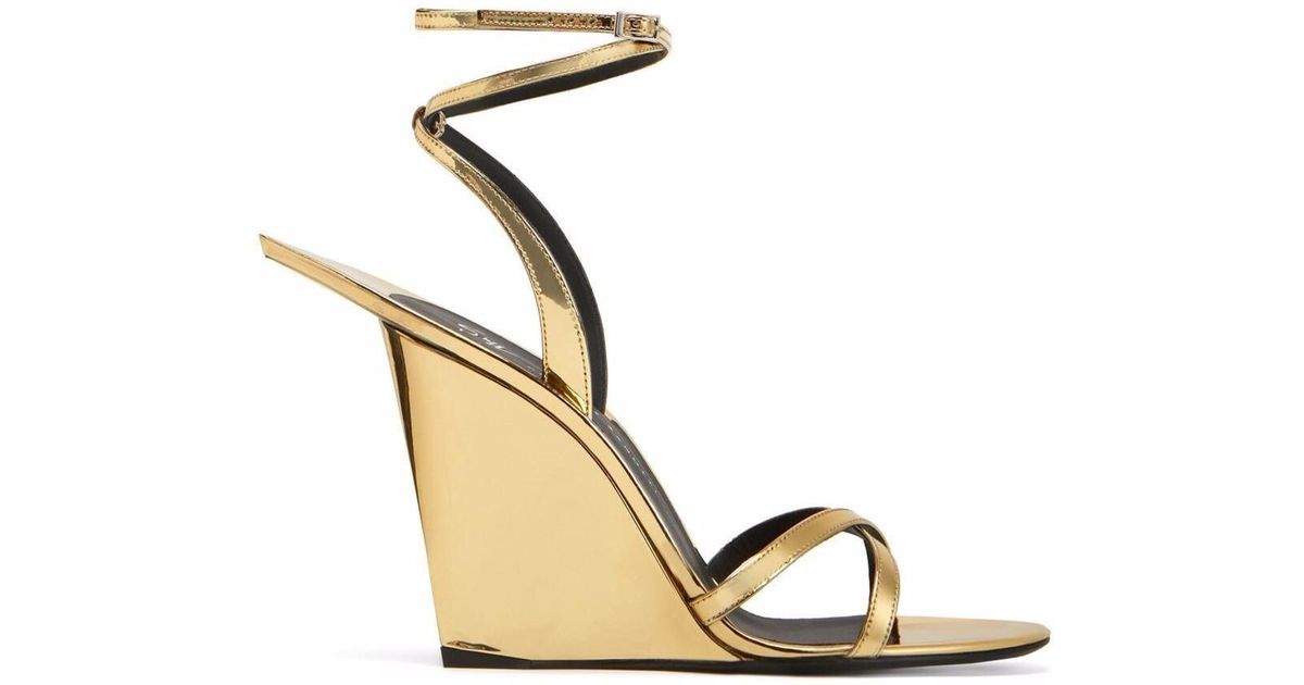 Giuseppe Zanotti Pris Golden Wedge Sandals in Metallic | Lyst