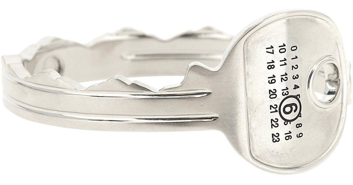 Key Signature Shape MM6 by Maison Margiela Numeric Signature Metal Key Bracelet in White | Lyst