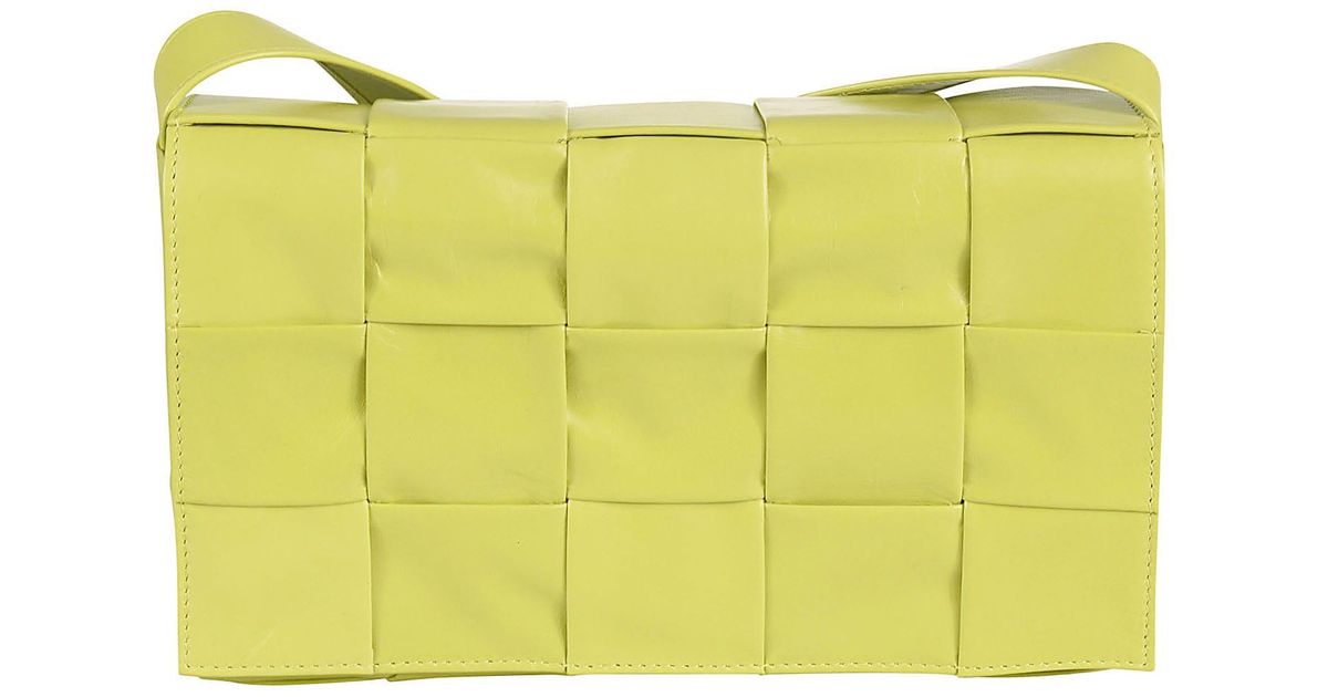 Bottega Veneta Intreccio Paper Shoulder Bag in Yellow for Men | Lyst