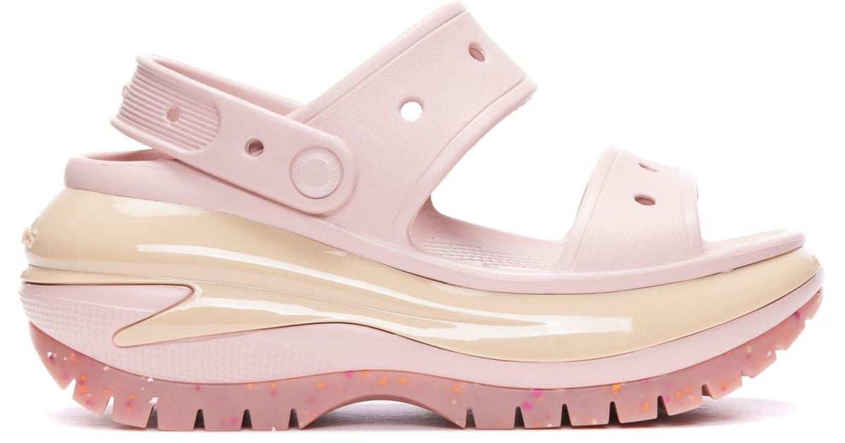 Crocs™ Classic Mega Crush Sandals in Pink | Lyst