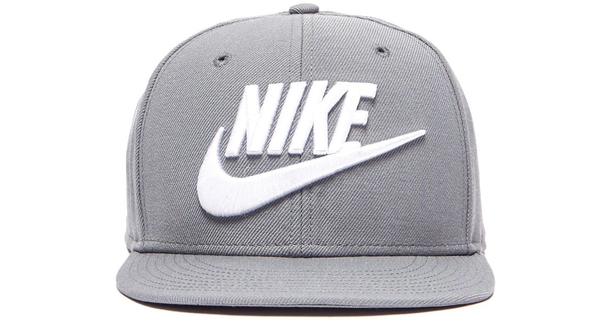 nike futura true 2 snapback