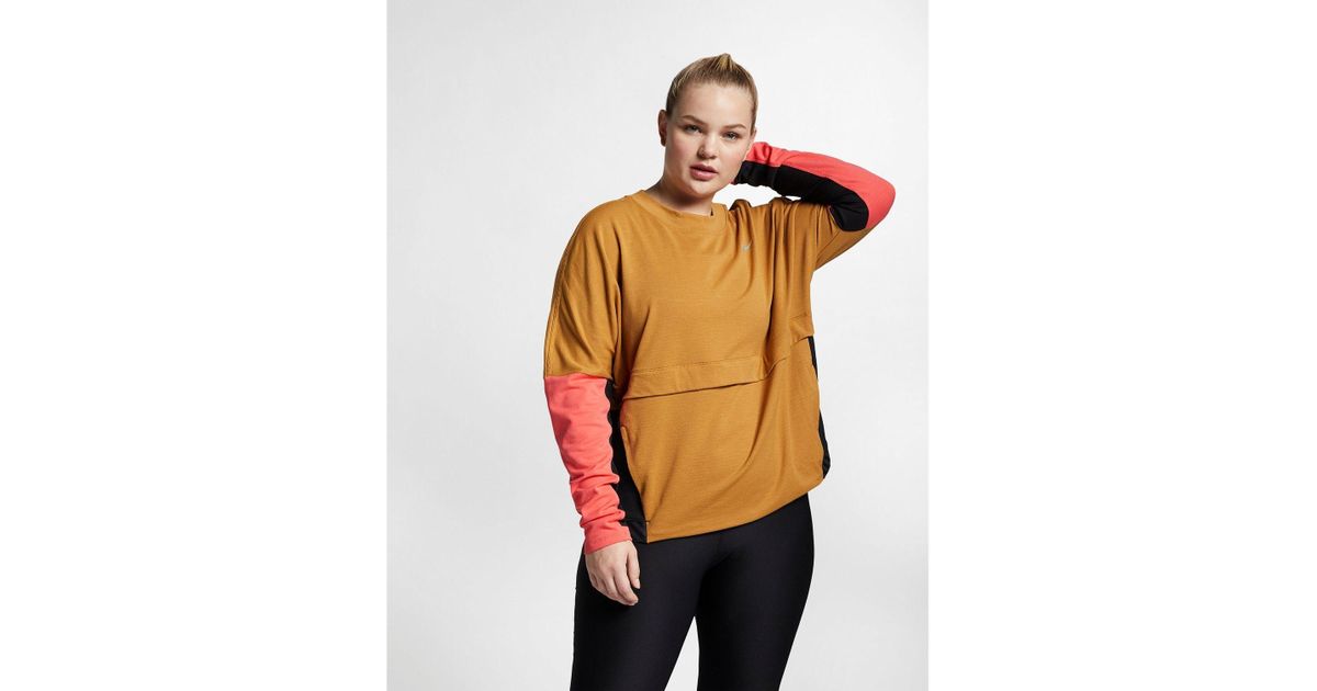 nike therma sphere top
