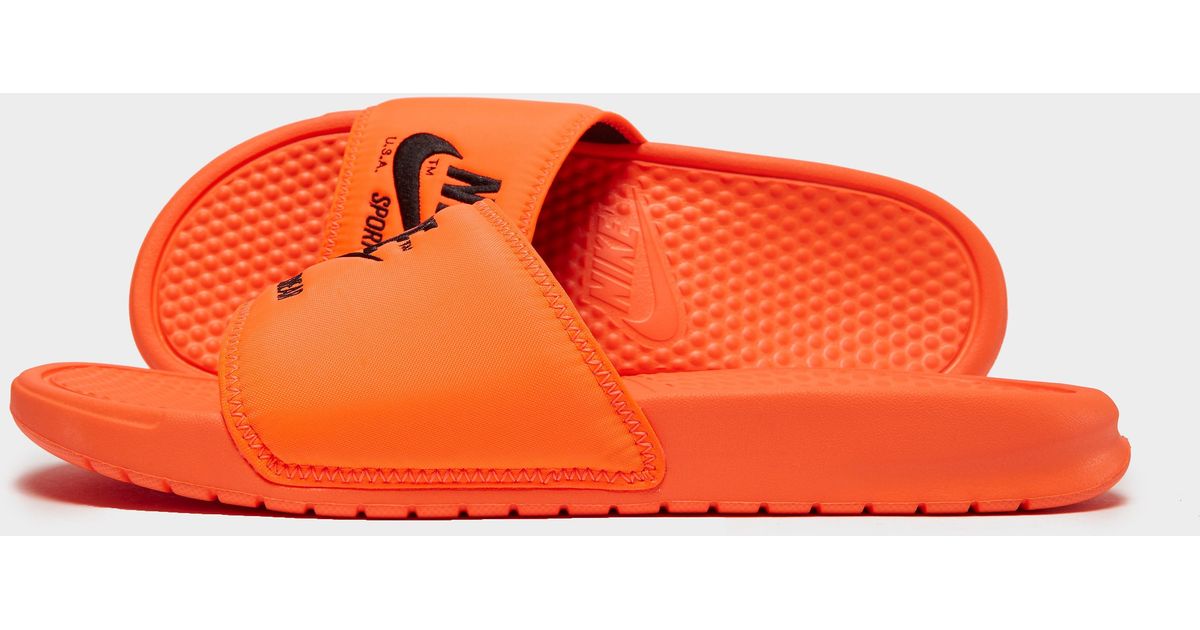 nike sportswear benassi text slides
