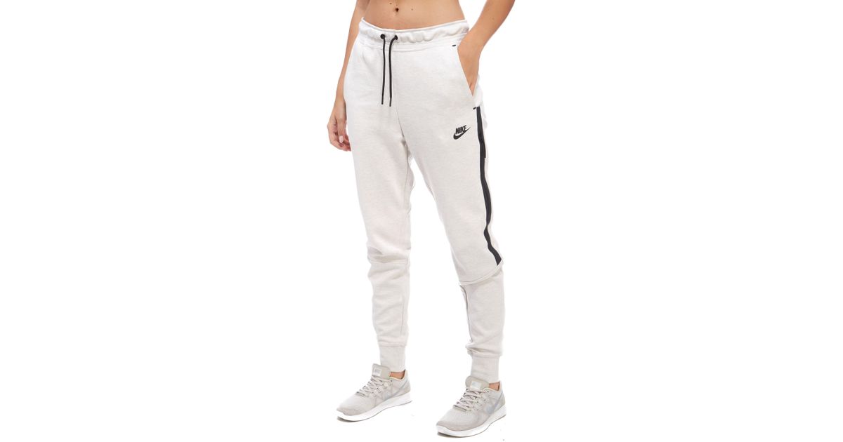 Nike Tech Fleece Pants in Light Bone 