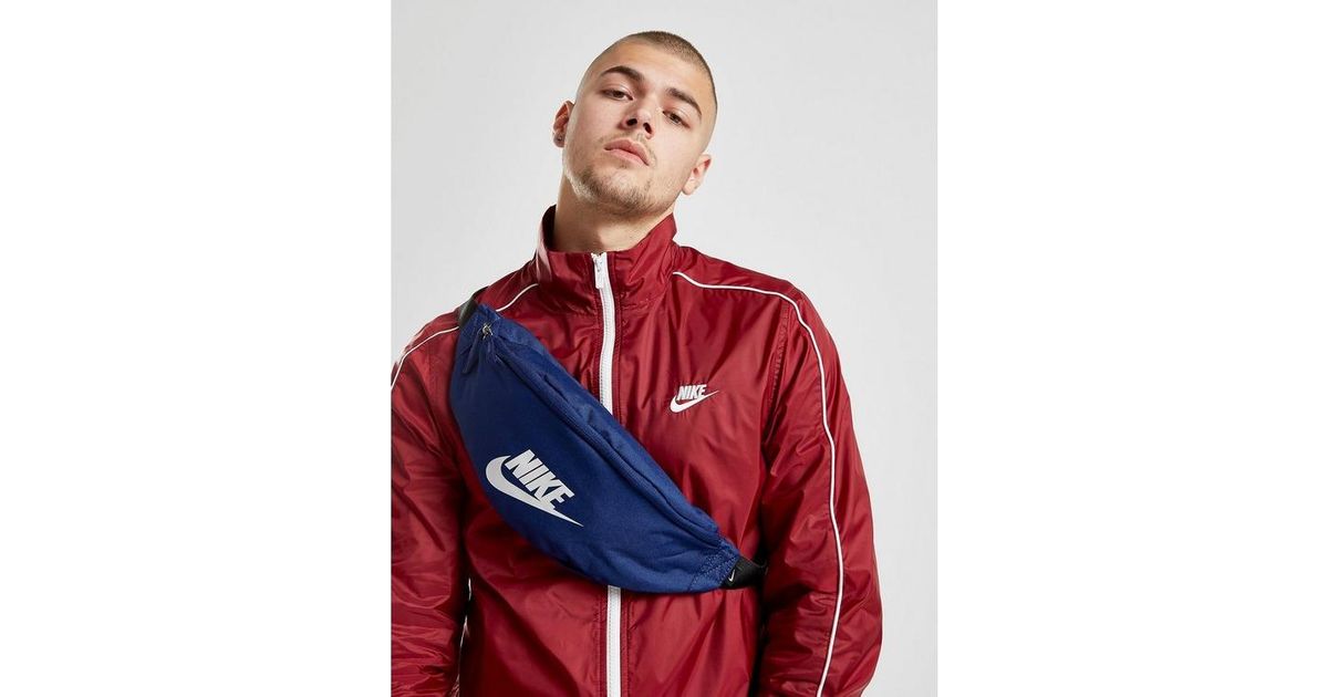 nike heritage bum bag