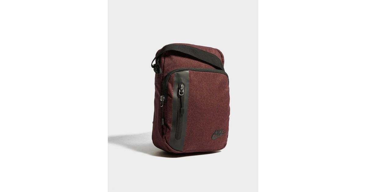 nike core small crossbody bag