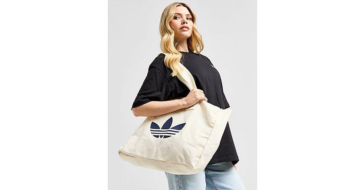 adidas-originals-White-Graphic