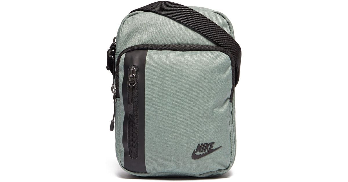 nike pouch bags