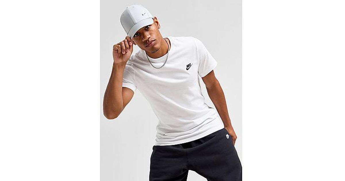 Nike core t shirt white hotsell