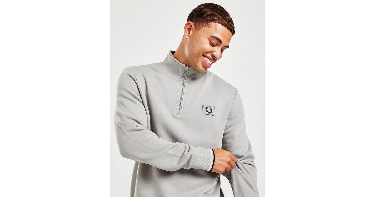 Fred Perry Badge Logo 1/4 Zip Sweatshirt in Grey for Men Lyst UK