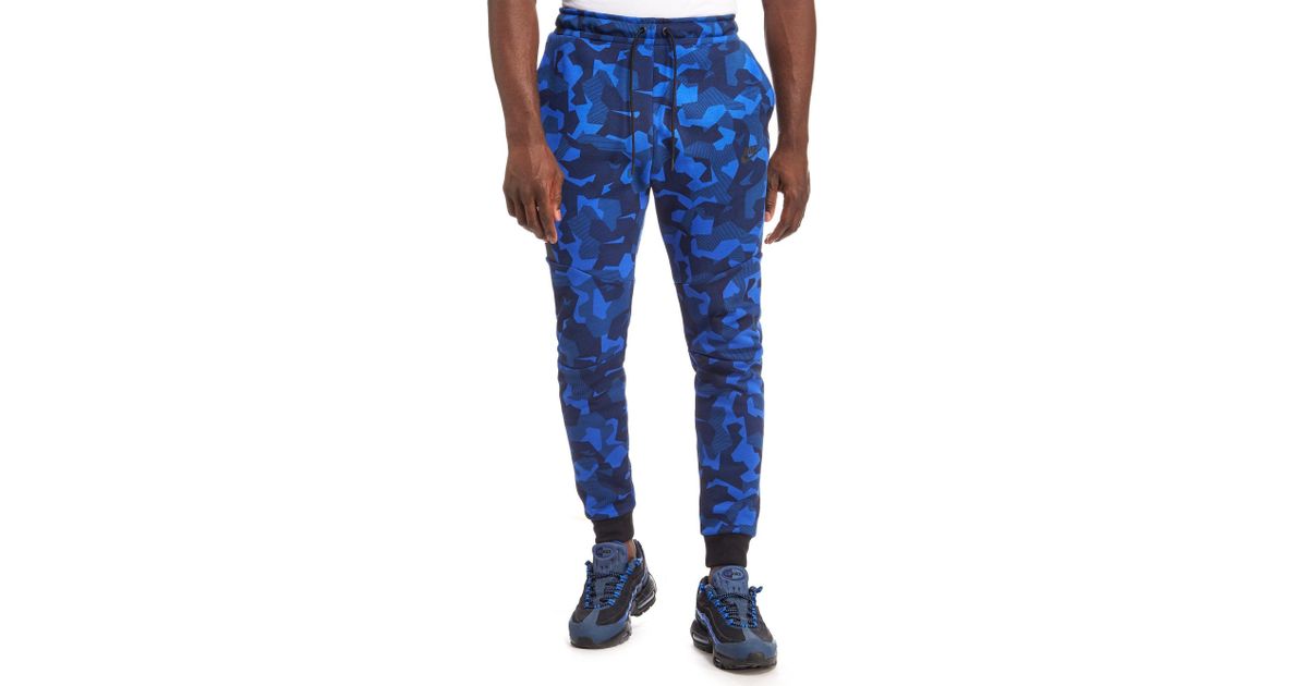 nike tech fleece pants camo