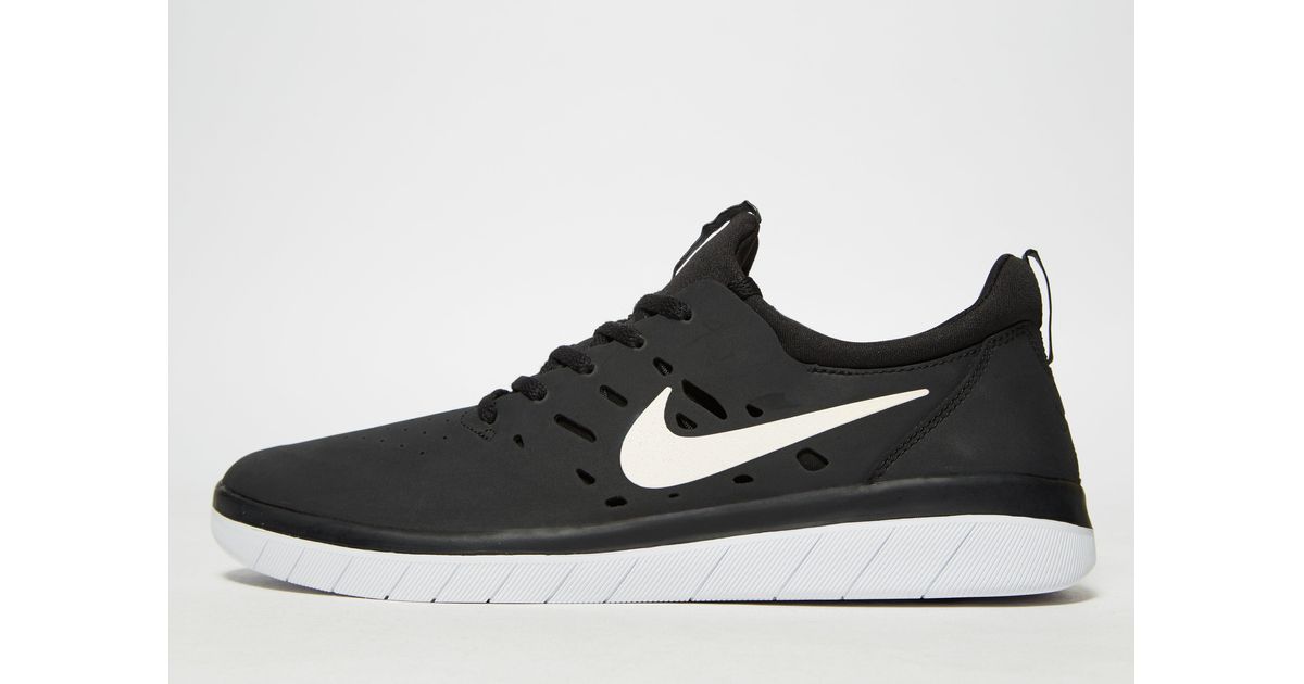 nike nyjah black