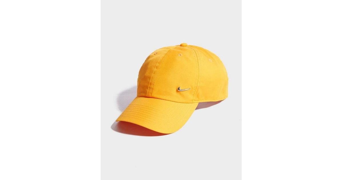nike side swoosh cap