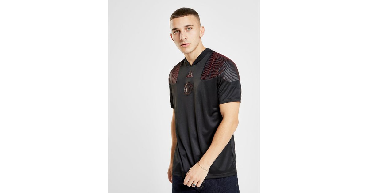 manchester united icon tee