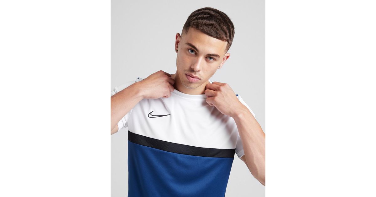 next nike t shirt