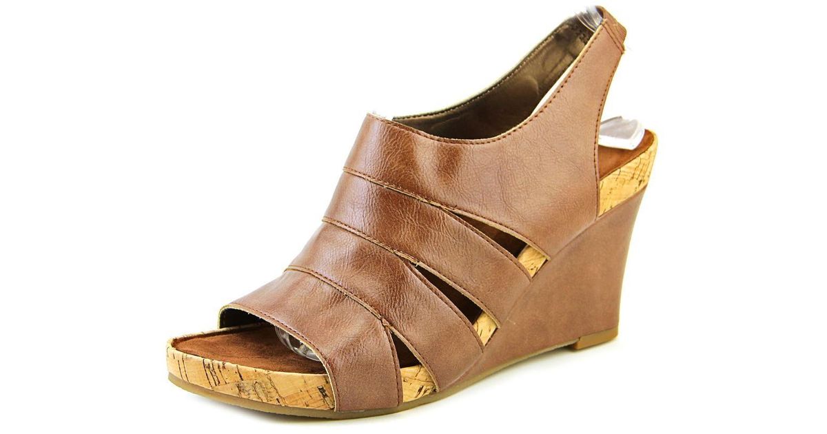 size 8 tan wedges