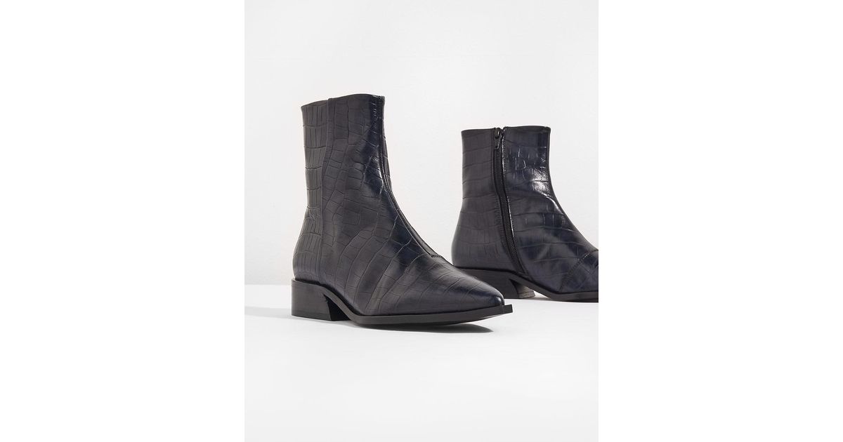 haru flat cowboy boot