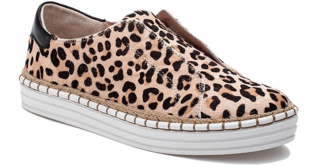 j slides karla leopard